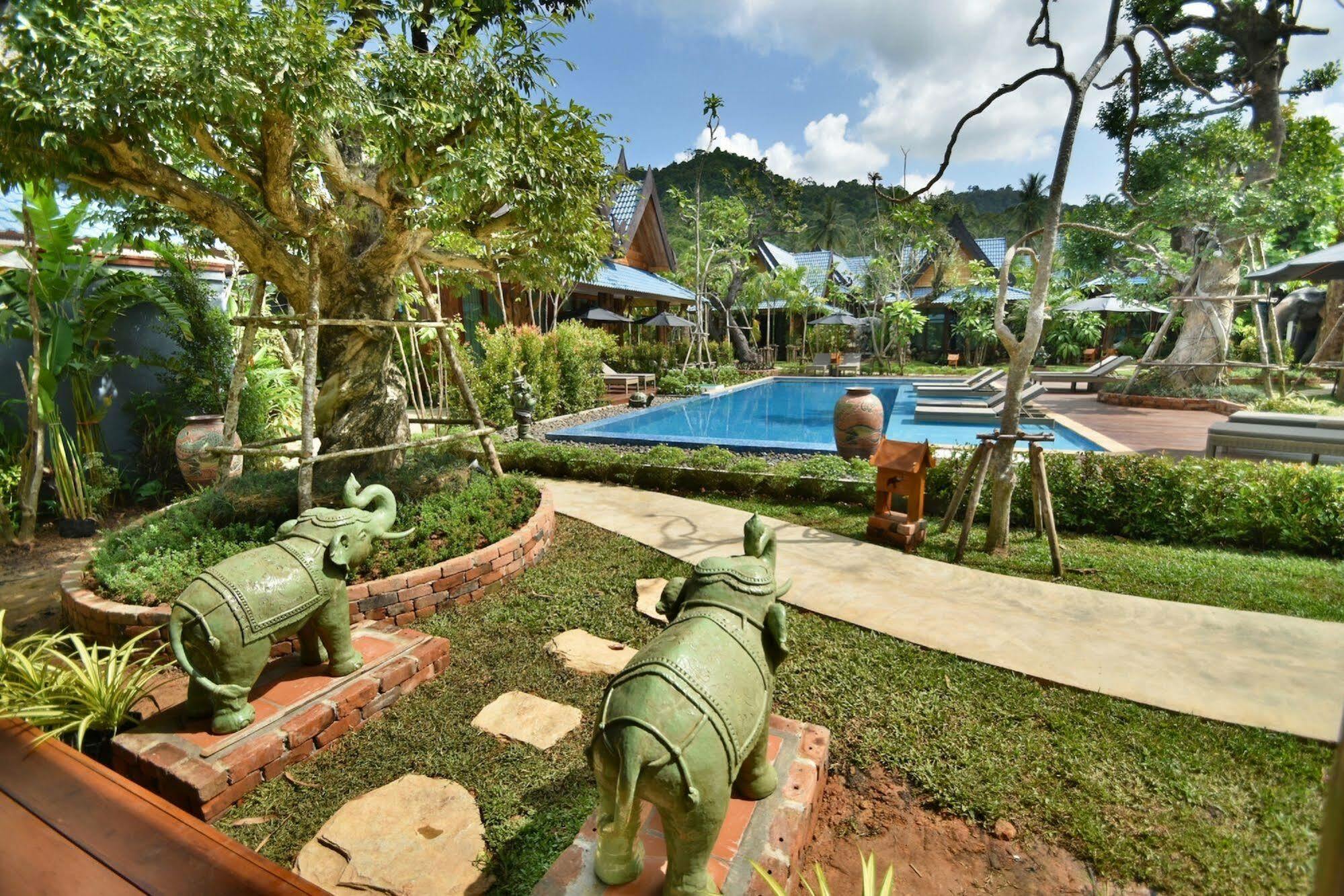 The Nine Thipthara Klongson Resort Ban Nong Thale Exterior foto